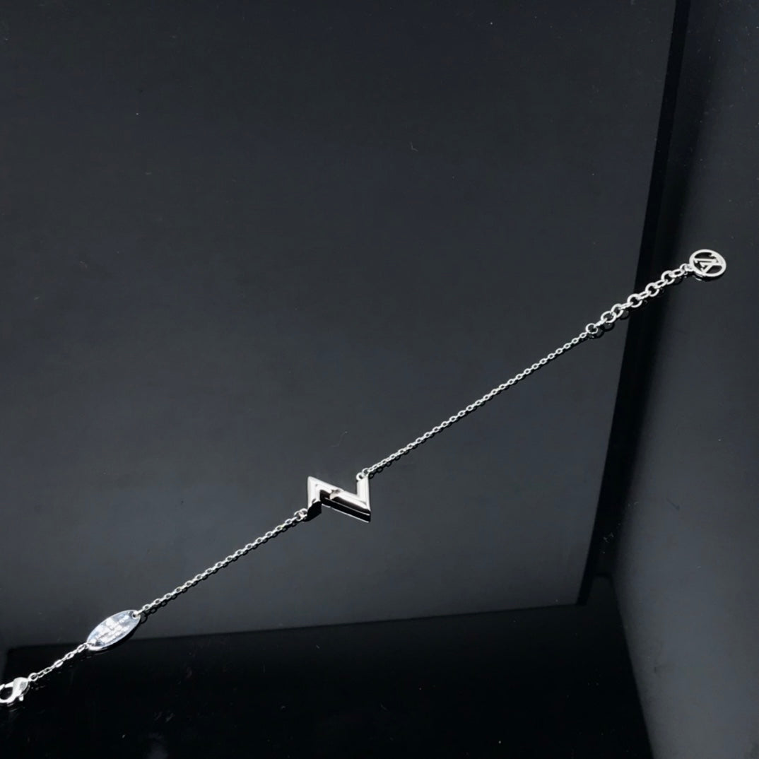 [Lucky Star]VOLT LV LOGO BRACELET