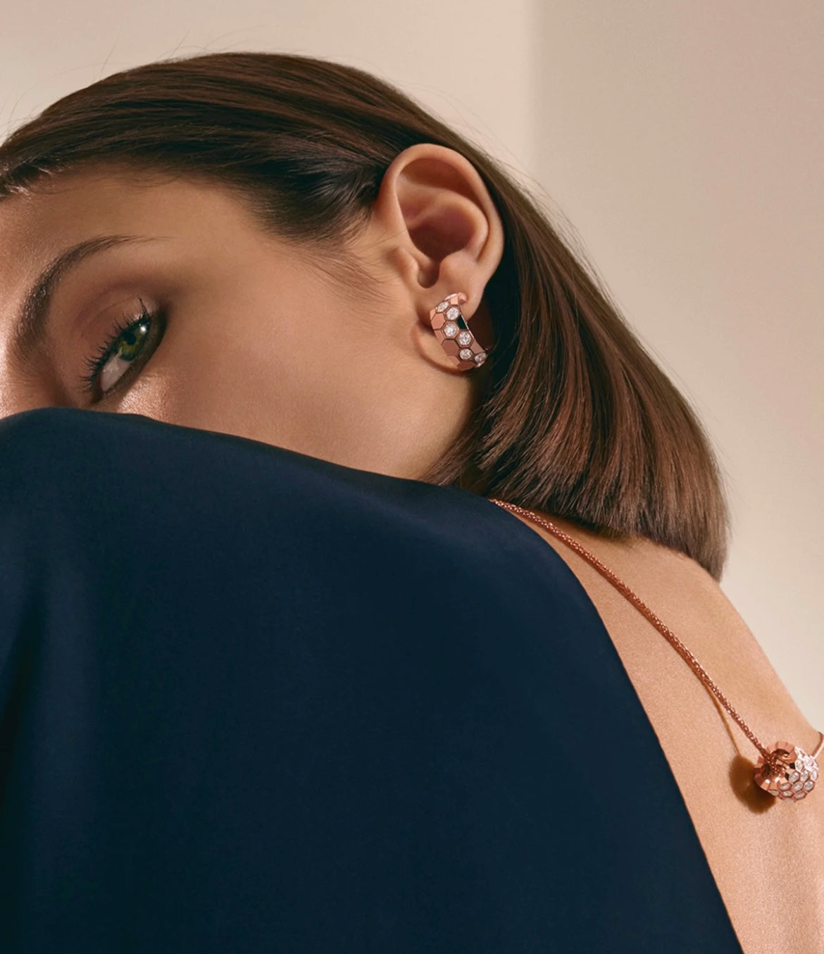 [Lucky Star]BEE LOVE DIAMOND HOOP EARRINGS