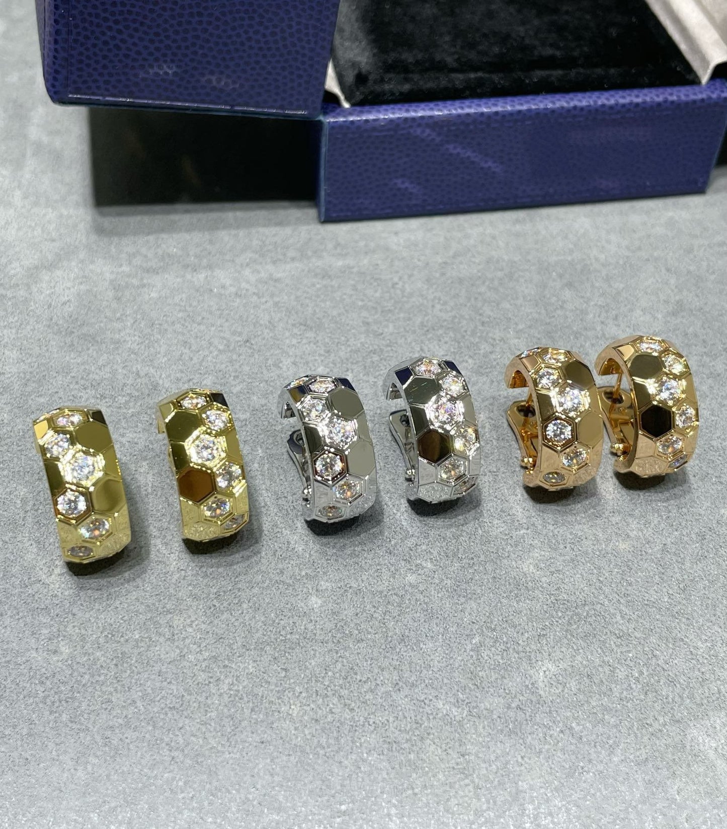 [Lucky Star]BEE LOVE DIAMOND HOOP EARRINGS