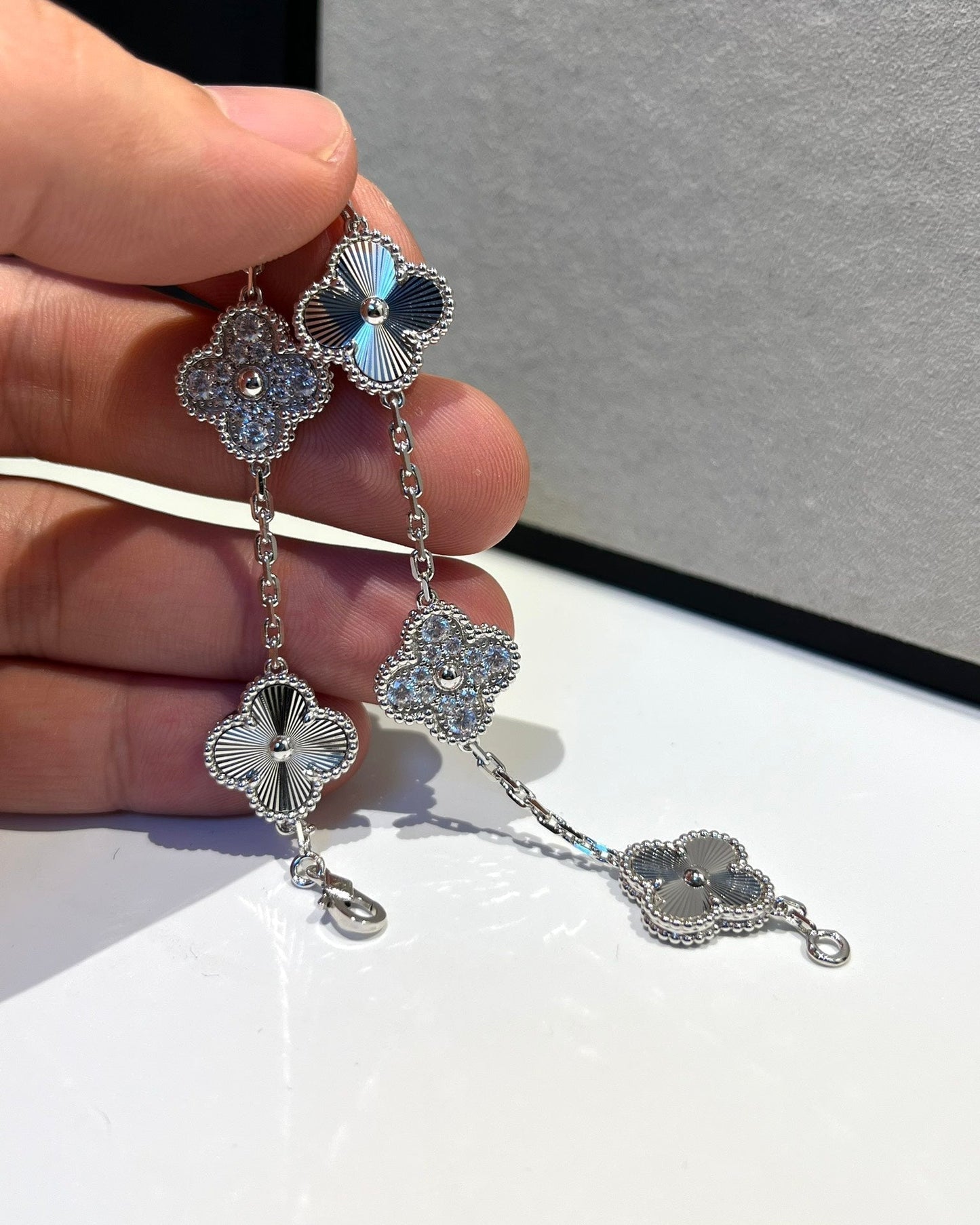 [Lucky Star]CLOVER 5 MOTIF SILVER DIAMOND BRACELET