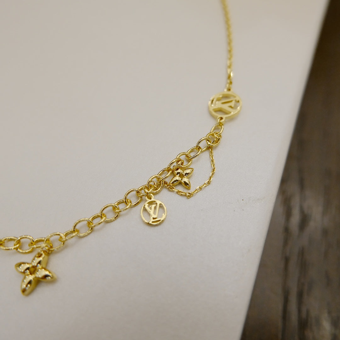 [Lucky Star]BLOOMING SUPPLE NECKLACE BRASS