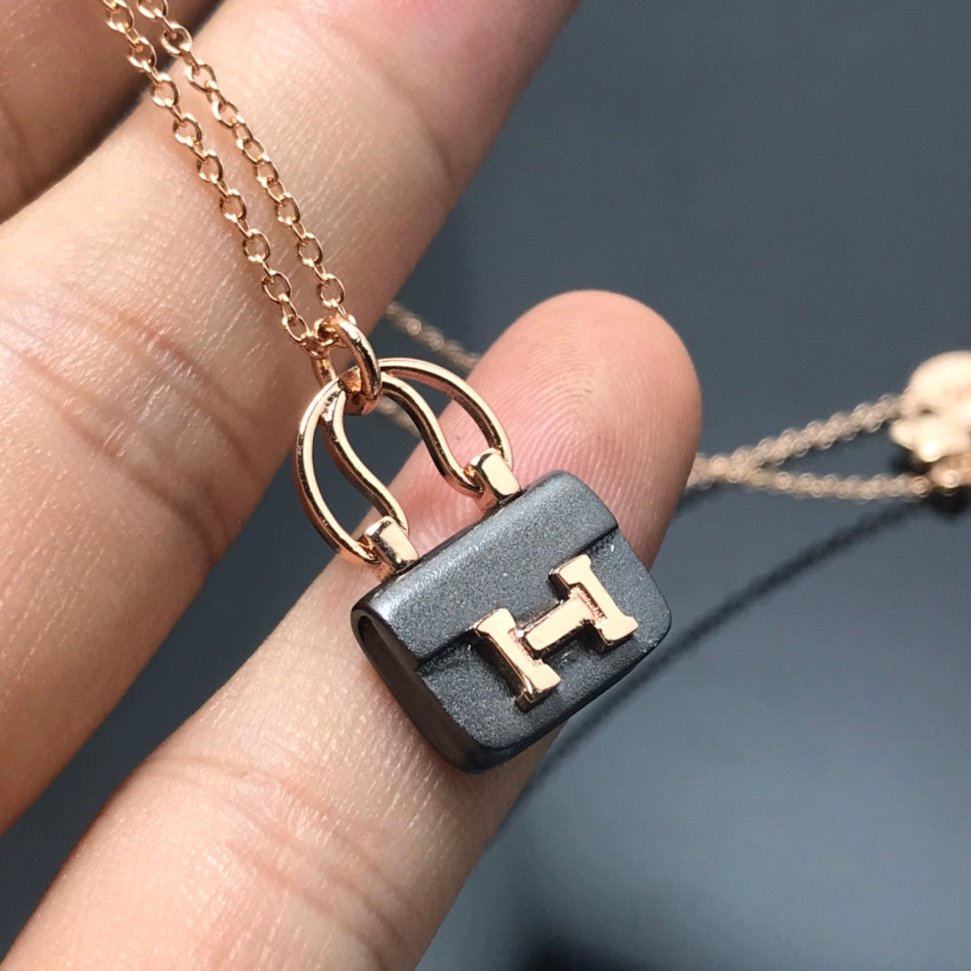 [Lucky Star]WOMEN'S HM AMULETTES CONSTANCE PENDANT NECKLACE