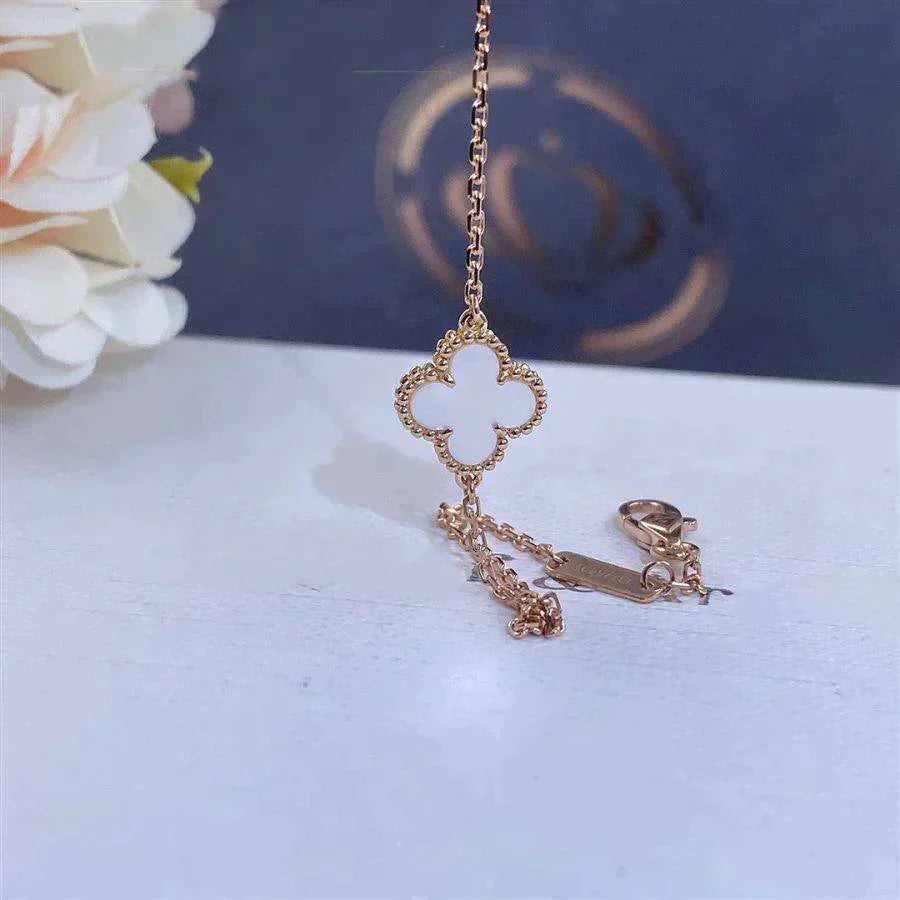 [Lucky Star]CLOVER WHITE MOP SINGLE FLOWER BRACELET